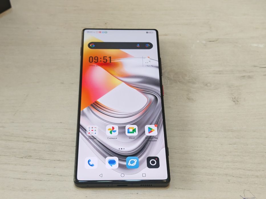 Отличен NUBIA Z70 ULTRA 5G 16 GB RAM 512GB ROM

Цвят-Bl