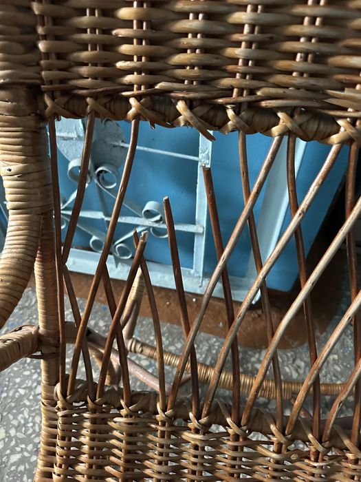 Кресло-качалка из ротанга