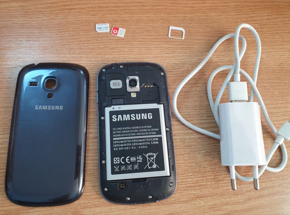 Samsung S3 mini 8Gb functional cu incarcator