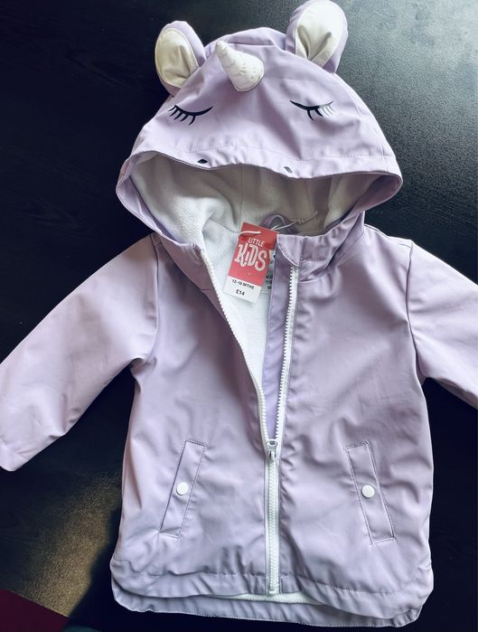 Ново якенце с качулка еднорог, английска марка. Гумирано и с подплата