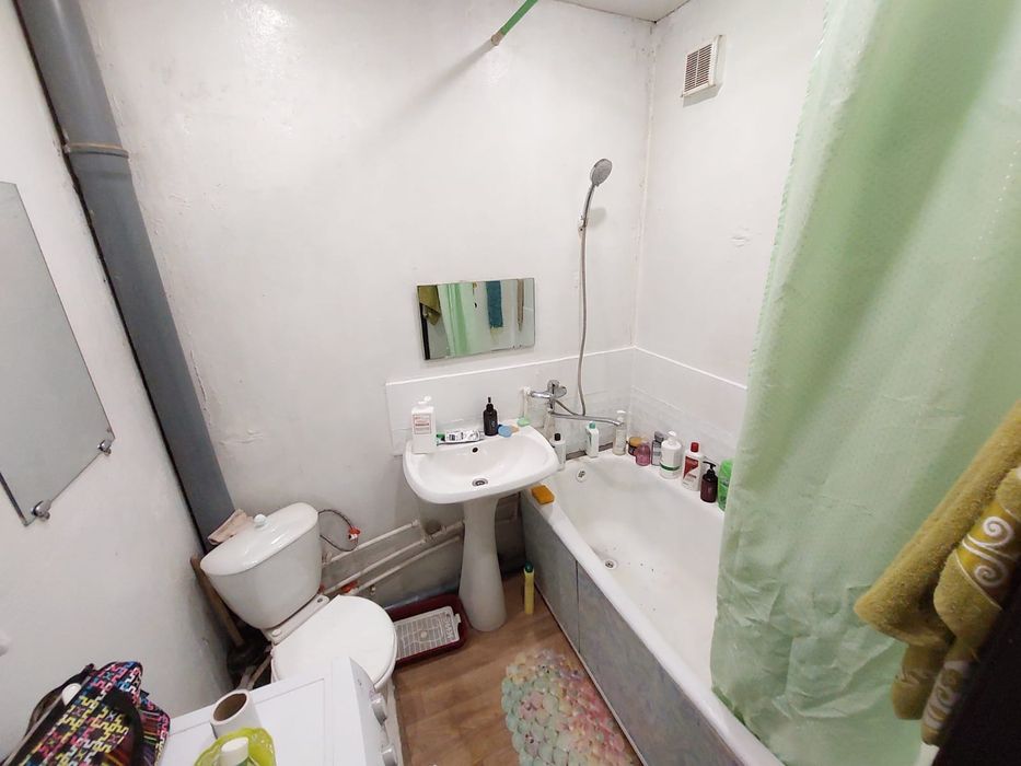 Продам 1-ком кврт 20 мкр-не