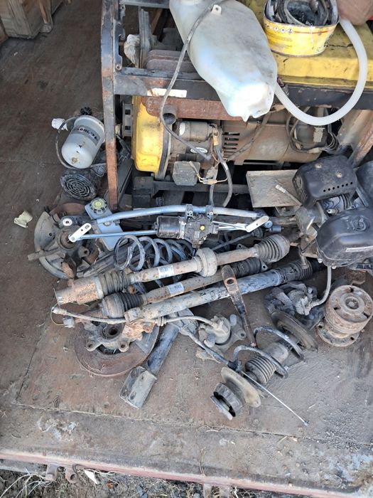 Продам запчасти рено лога 2 2014 года.