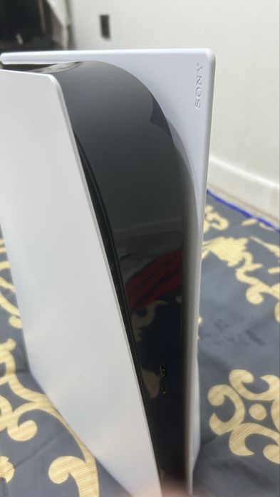 playstation 5 B идеальном состоянии!!!