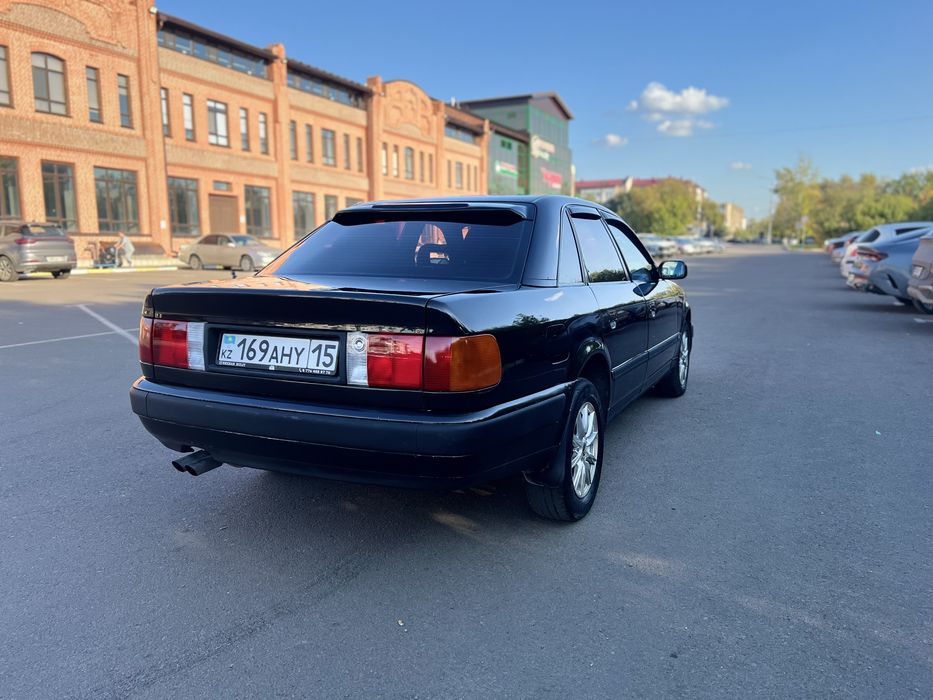 Продам Audi 100 C4