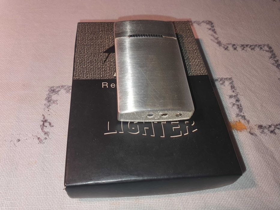 Продавам газова запалка