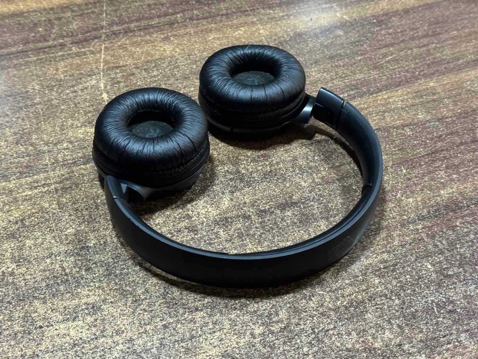 Блутут слушалки JBL