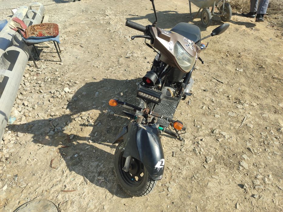 Продам скутер за 80000