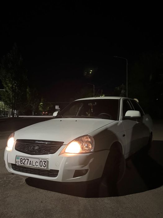 Продам машину лада приора 2