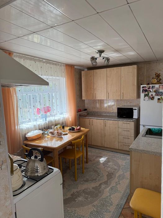 Продам дом с магазинам