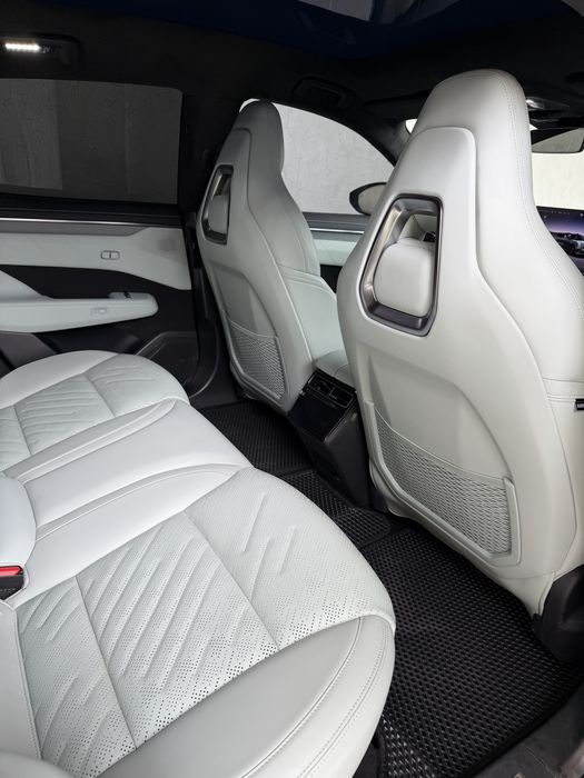 Zeekr 001 fulll 2024 yil toza moshina