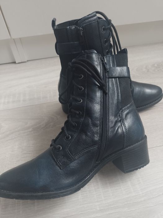 Ghete de piele Bugatti