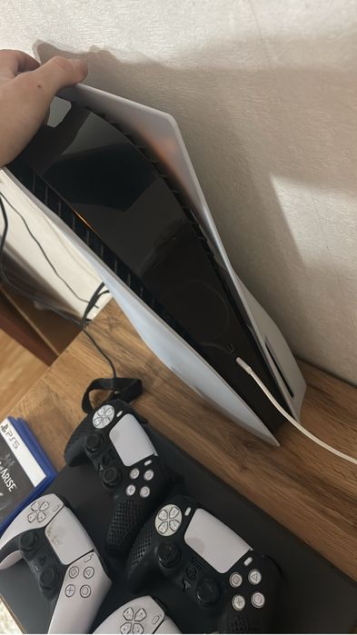 Плейстейшен 5 с коробкой