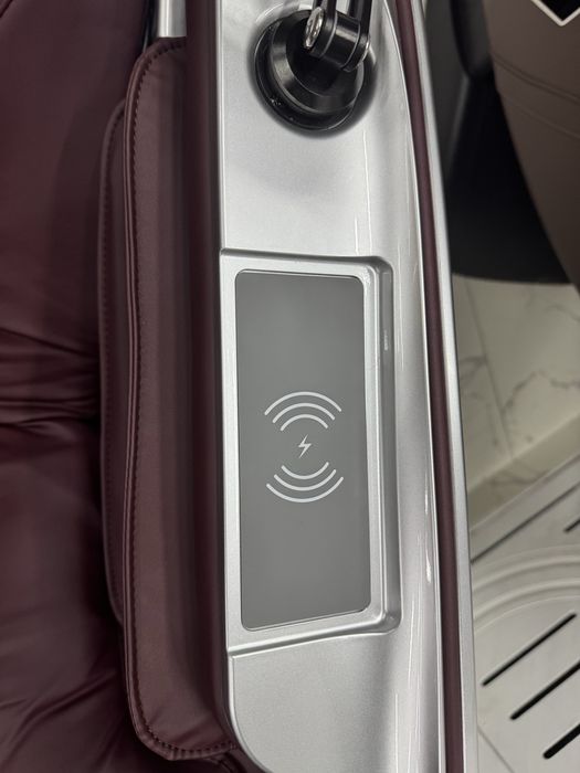 Massajniy kreslo Adiks