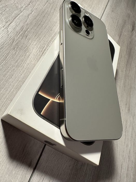 Vând/Schimb Iphone 16 pro 256gb silver baterie 91%