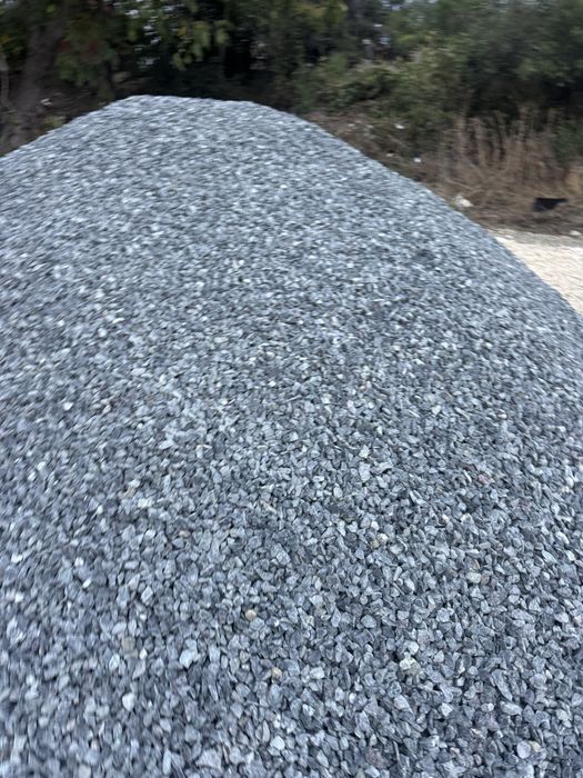 Piatra decorativa,calcar,marmura,granit ,pamant,nisip,pietris,etc