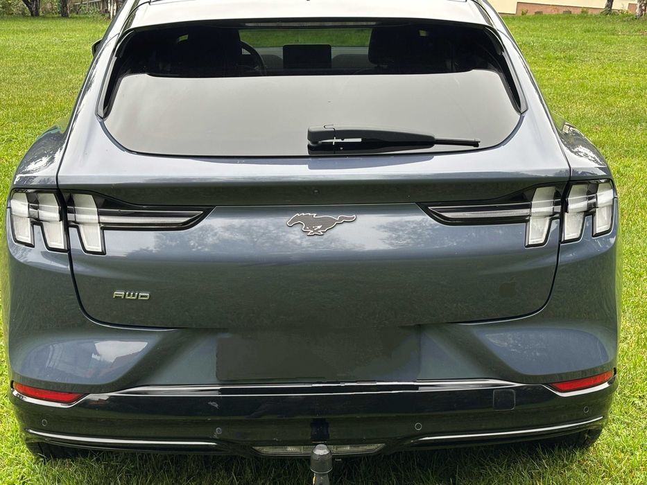 Ford Mustang Mach-E AWD Premium