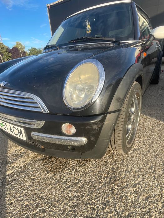 Vând Mini Cooper
