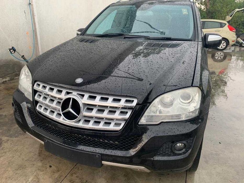 Dezmembrez mercedes ML w164 Face-lift--ml 350D/bara fata ml w164/far/