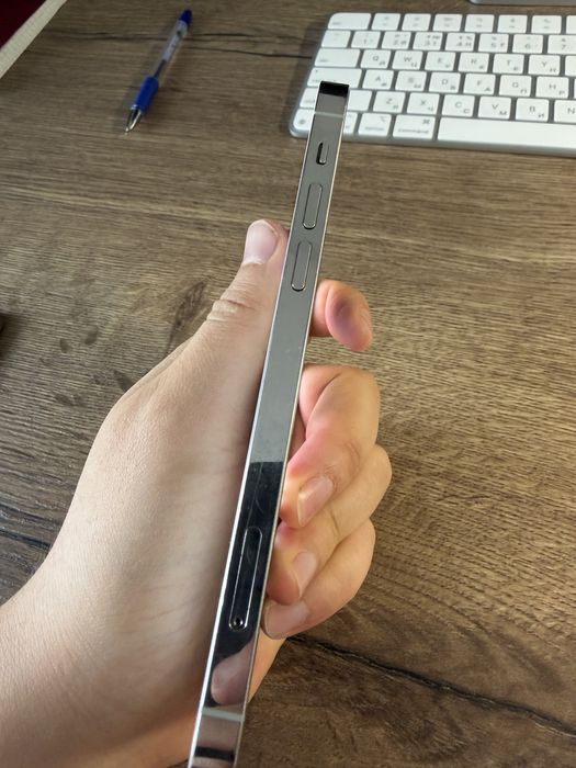 Продам iphone 12 pro на 128 гб