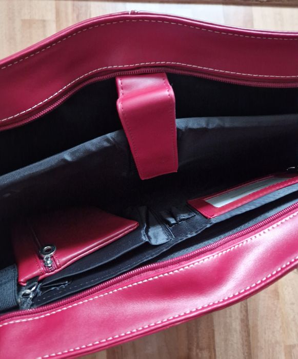 Geanta laptop eleganta, din piele