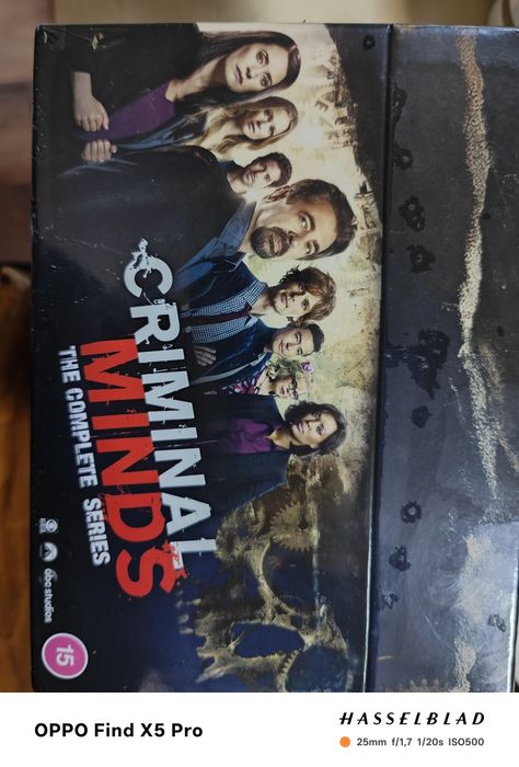 Vând seria completă Criminal Minds