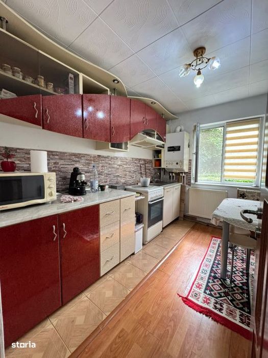 Apartament 3 camere, 53 mp, parter, zona Sasar