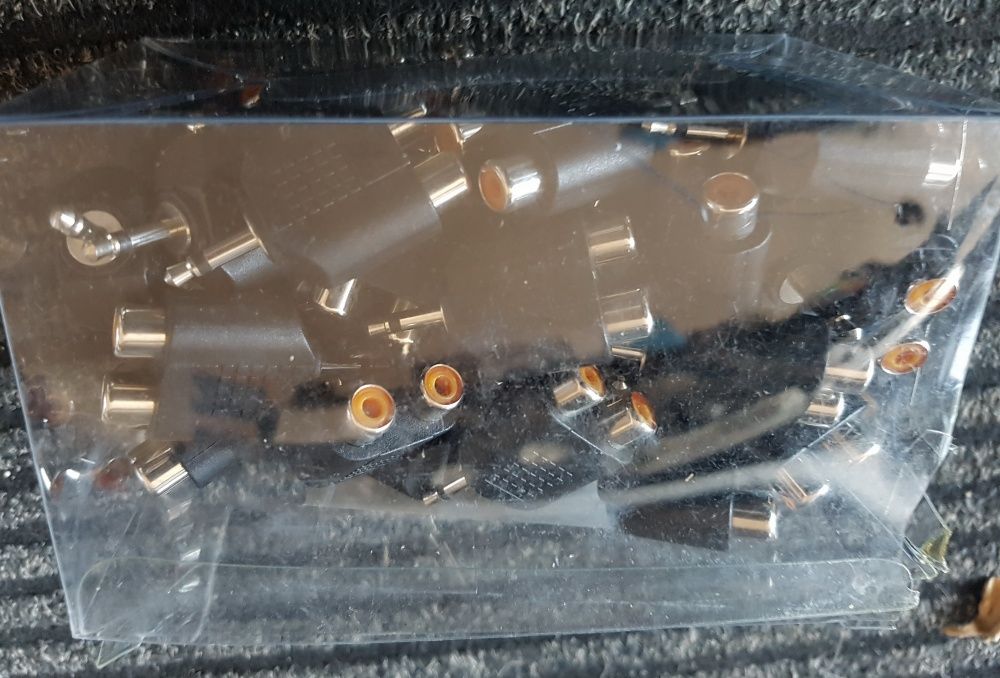 Conectica analog multiplicator scart ,antena tv si rca