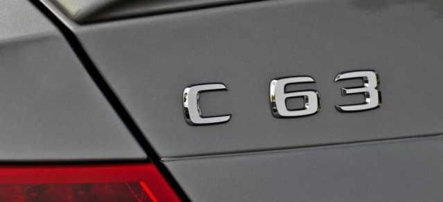 емблема Мерцедес Mercedes C 63 AMG C класа сива