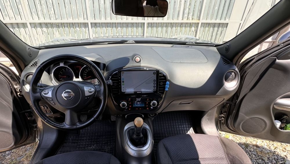 Nissan Juke  F15
