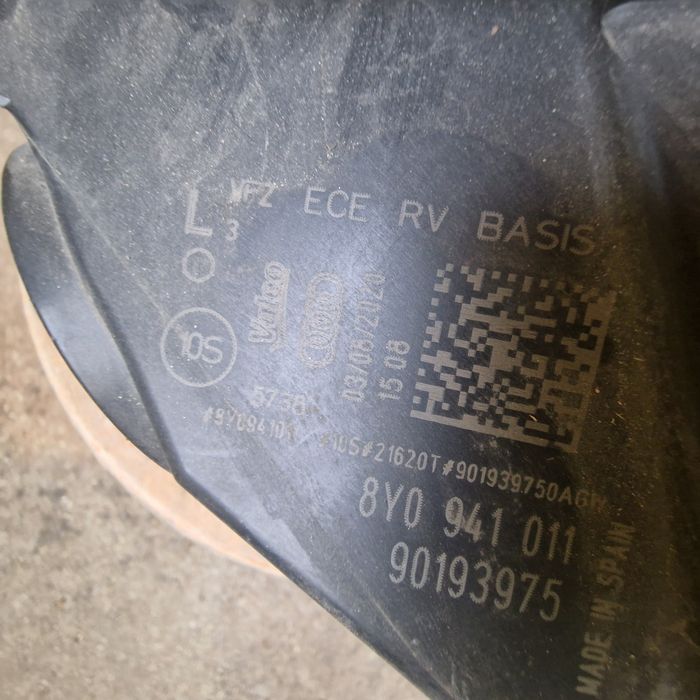 Audi A3 8Y 2021 LED десен фар