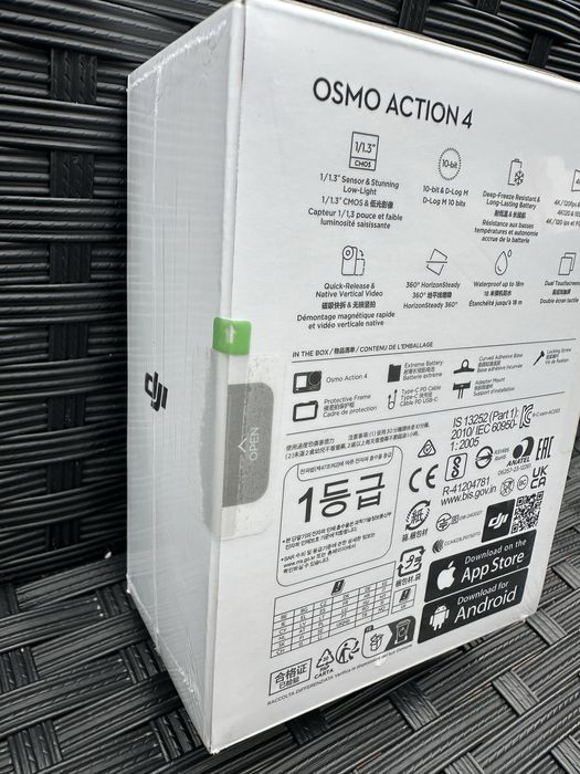 Чисто Нова DJI Osmo Action 4 Standard Combo спортна екшън камера