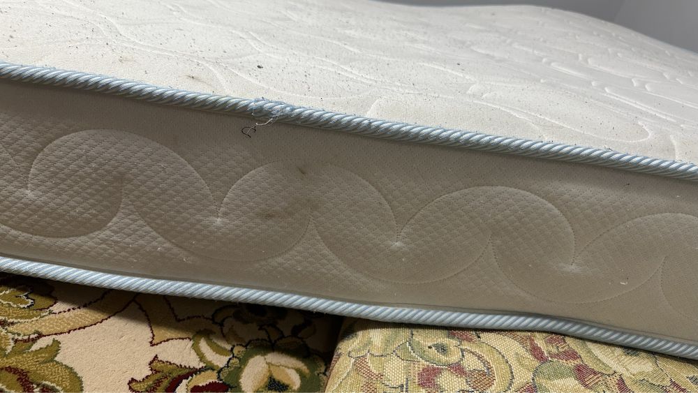 Матрас (180*200)