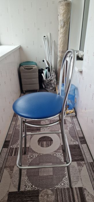 Продам стул барный.