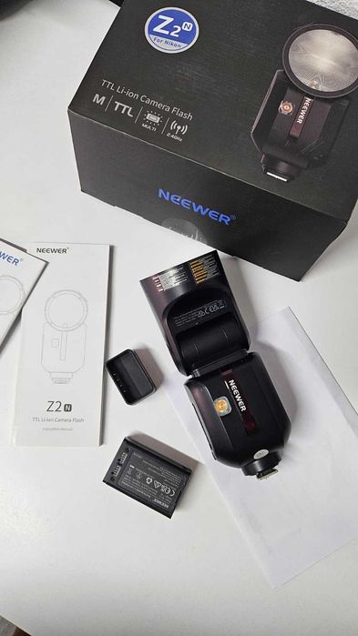 Blitz NEEWER Z2-N TTL cu cap rotund pentru Nikon – stare impecabilă