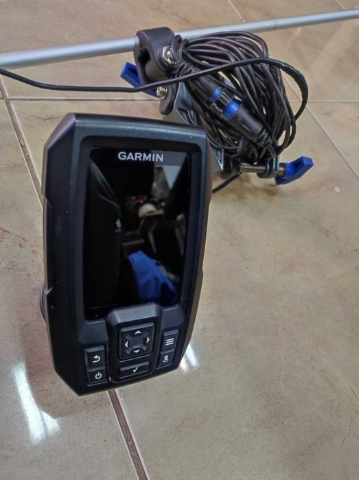 Сонар с GPS - Garmin Striker 4 и Сонда Garmin GT20,8-пинова