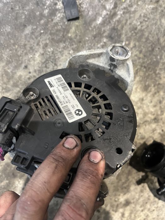 Генератор/алтернатор бмв ф30 ф31 320д 318д bmw f30 f31 320d 318d