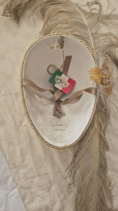 Продам венецианскую маску