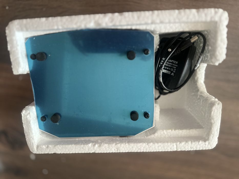 LED лампа для маникюра