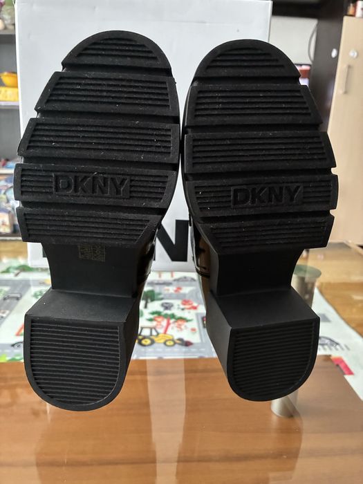 DKNY дамски боти