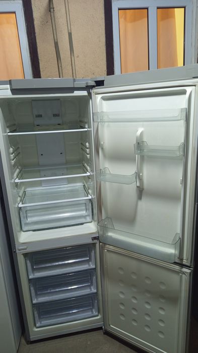 Холодильник SAMSUNG