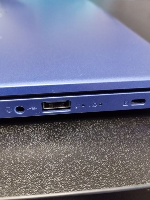 ACER ASPIRE 3        ￶