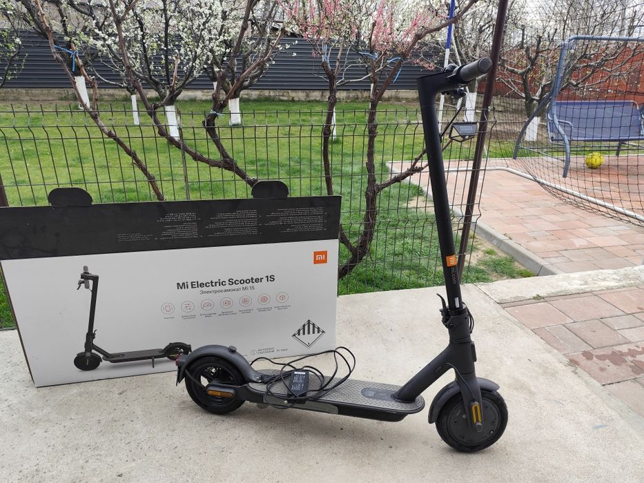 Trotineta electrică Xiaomi 1S