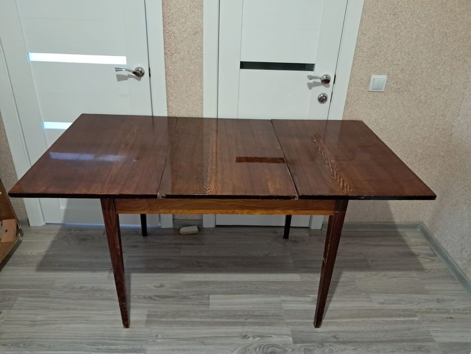 Стол полированный советская