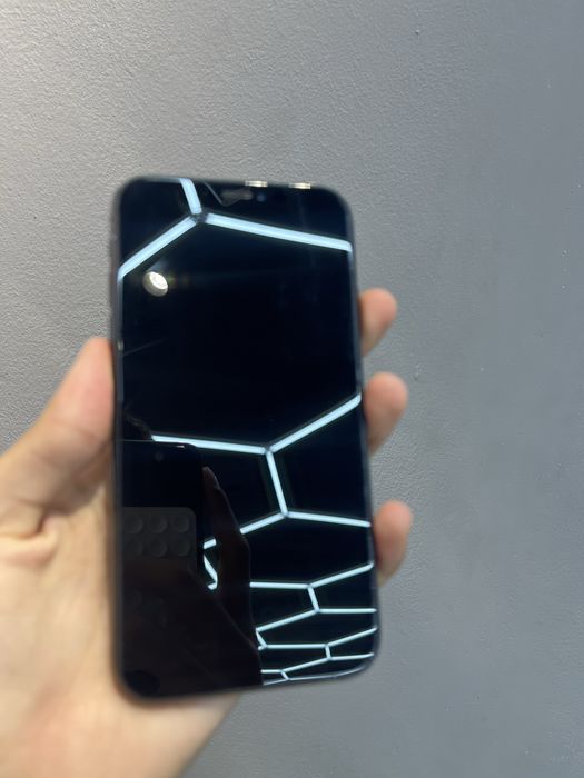 iPhone XR айфон ХР