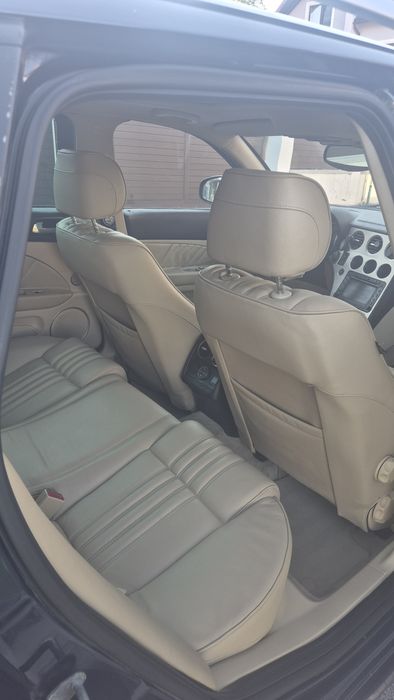 Vând Alfa Romeo 159