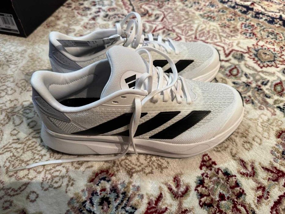 Оригинал кроссовки Adidas