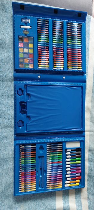 Срочно продам набор для рисования