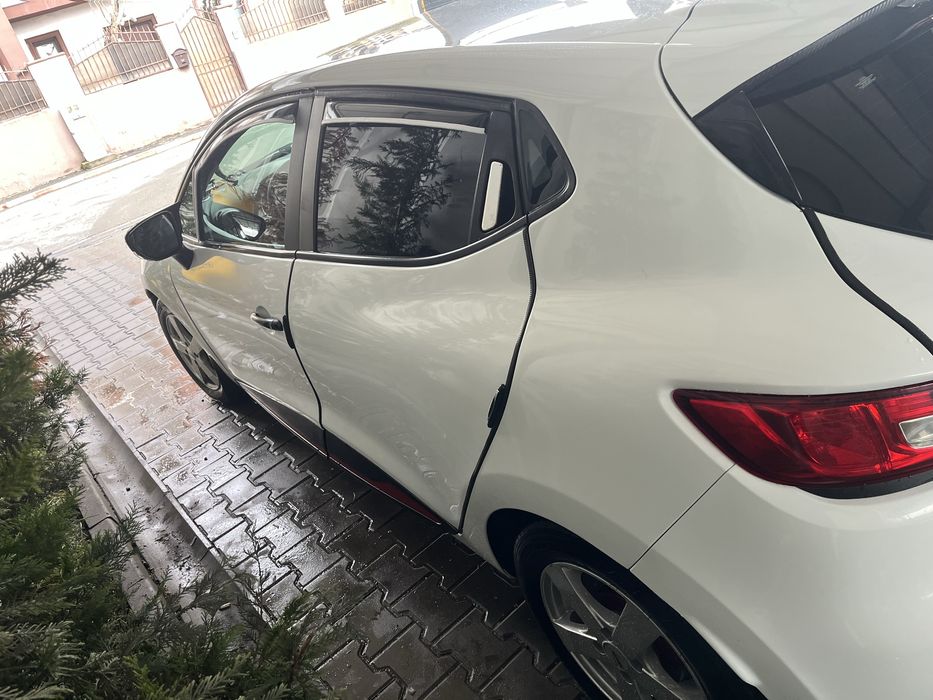 De vanzare renolt clio 4 ani 2017 benzina  si gpl am gacut cu ea bolt