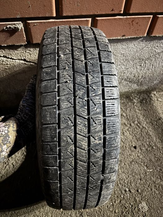 Продам шины 1 шт