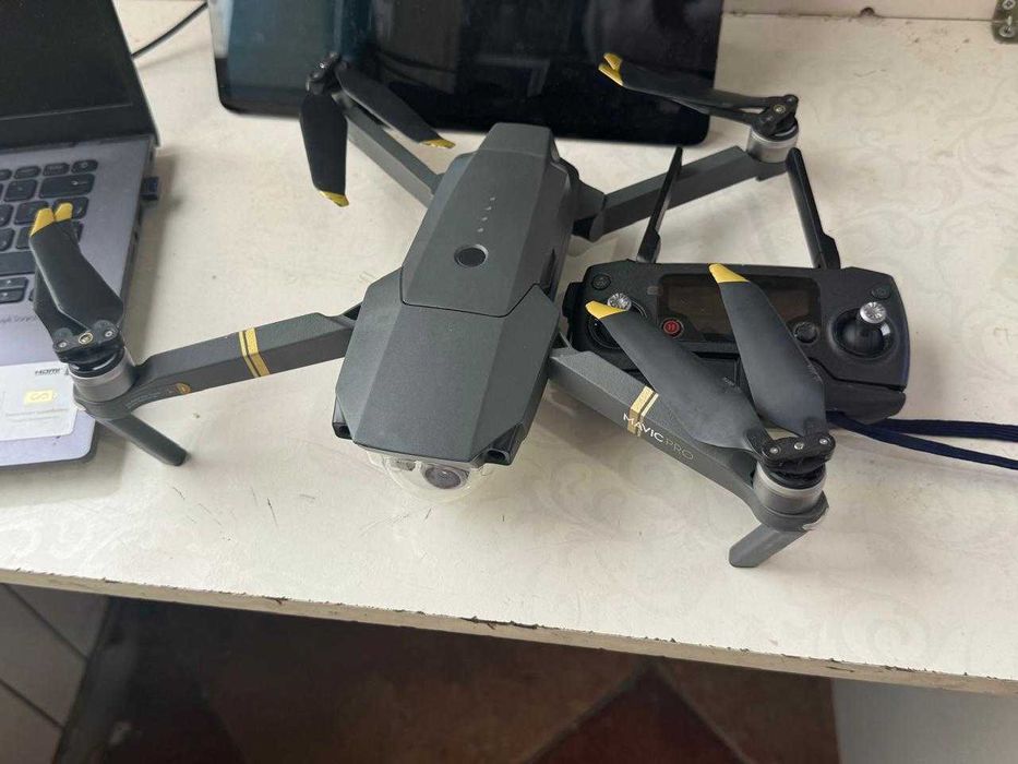 DJI  mavic pro fiy more combo